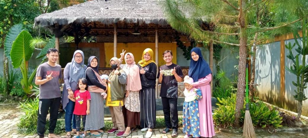 Villa Dhanty Bogor Kültér fotó