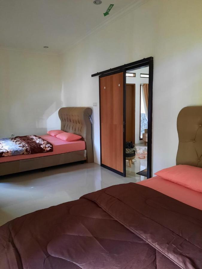 Villa Dhanty Bogor Kültér fotó