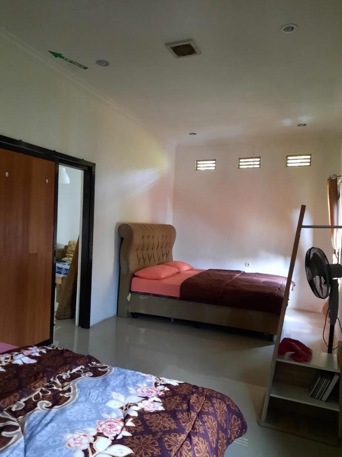 Villa Dhanty Bogor Kültér fotó