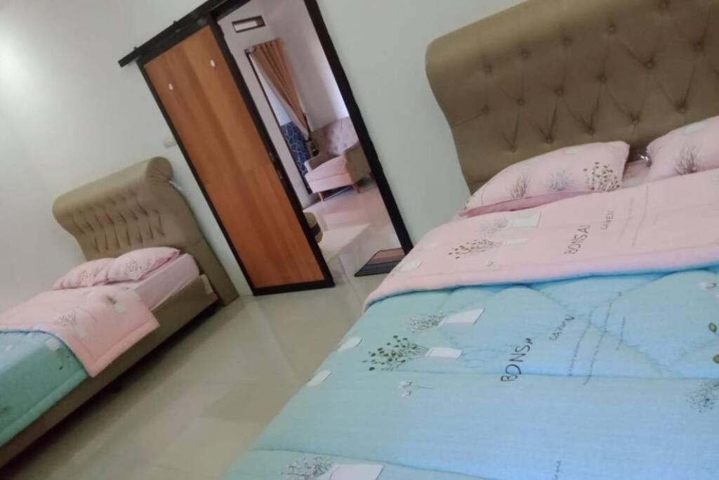 Villa Dhanty Bogor Kültér fotó
